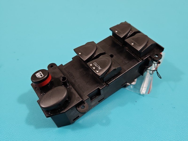 Przełącznik szyb Honda Civic VIII UFO Producent części: Honda, Europejska, SZYB 4X (1X AUTO) / SEDAN EU