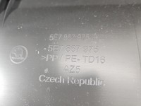 Tapicerka klapy tył boczek bagażnika tylnej Skoda Octavia IV 5E7867975A