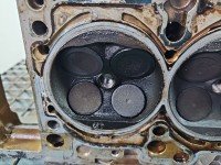 Głowica AUDI Q7 I 4L 079103373A 4.2 V8 FSI