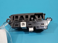 Przełącznik szyb Kia Stinger 93580J5000 Producent części: KIA, tył prawy EU