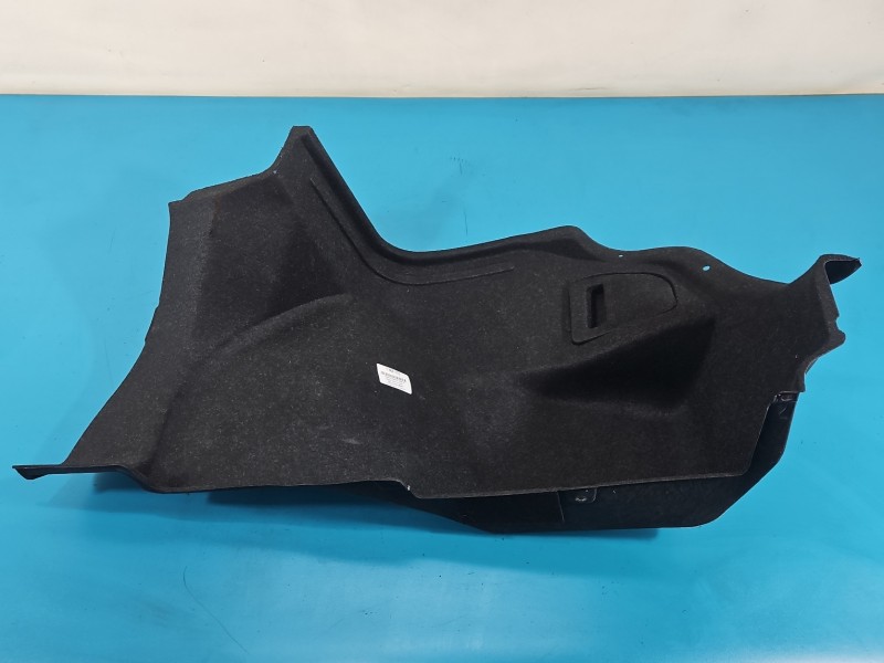 Tapicerka bagażnika prawa boczek Hyundai Elantra VII 20- 85740-AA000