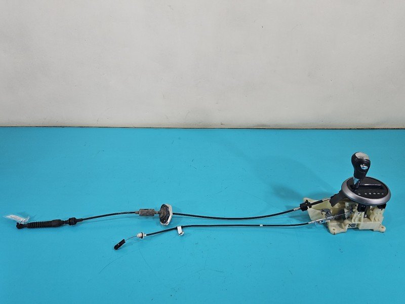 DŹWIGNIA LEWAREK WYBIERAK LINKI Hyundai I20 I 08-14 1.4 16V (G4FA) DŹWIGNIA LEWAREK WYBIERAK LINKI Hyundai I20 I 08-14 1.4 16V (G4FA)