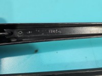 Ramie wycieraczki lewe Toyota Yaris III