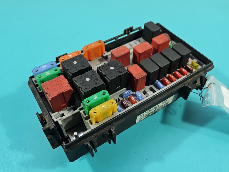 Skrzynka bezpieczników Fiat Grande Punto 51736451