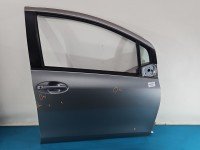 DRZWI PRZÓD PRAWE PASAŻERA Toyota Yaris II 5d srebrny 1F8