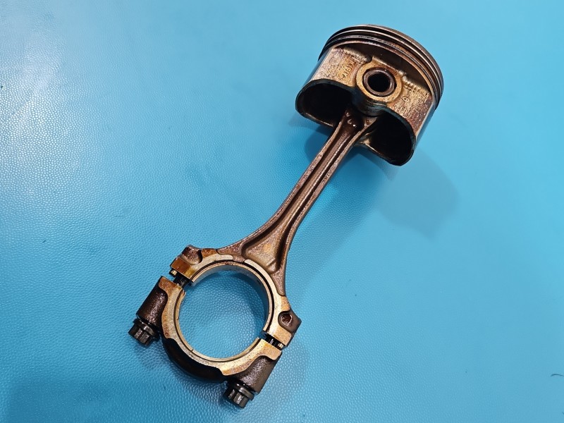 Tłok Toyota Prius II XW20 03- 1.5b (1NZ) 77KM