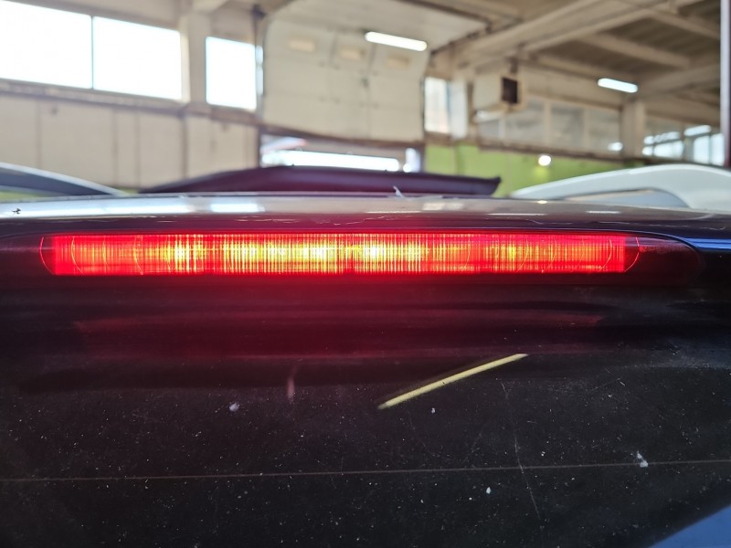 TRZECIE ŚWIATŁO STOP STOPU Toyota Avensis II T25 kombi