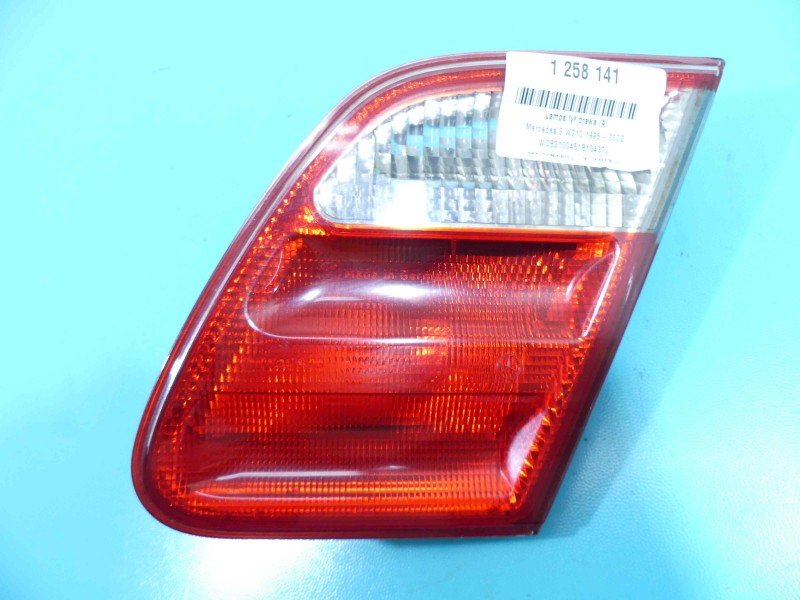 Lampa tył prawa Mercedes W210 sedan