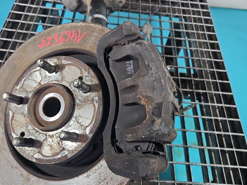 Zacisk przód prawy Mitsubishi Outlander III 12- 2.0 16V