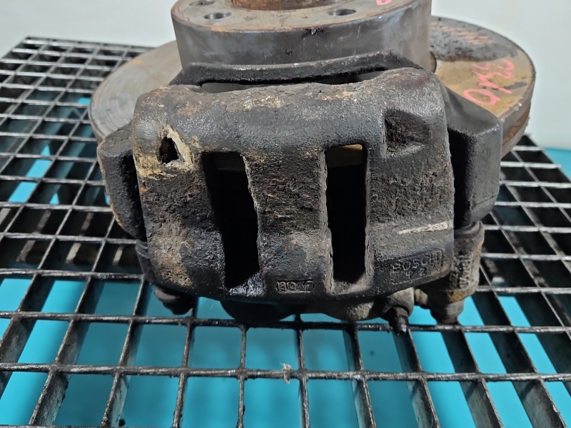 Zacisk przód prawy Renault Master II 2.5 dci