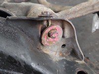 WÓZEK KOŁYSKA TRAWERS Sanki Belka silnika LEXUS IS I 98-05 2.0 16V