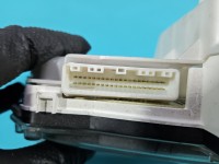 Licznik Toyota Avensis Verso 83800-44490 2.0 vvti EUROPA