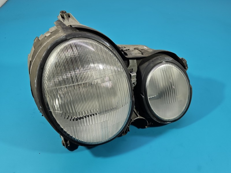 Reflektor prawy lampa przód Mercedes W210 EUROPA