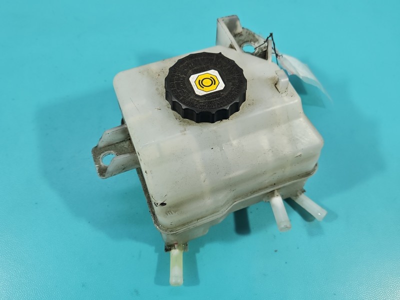 Zbiorniczek płynu hamulcowego Toyota Rav4 V zbiornik