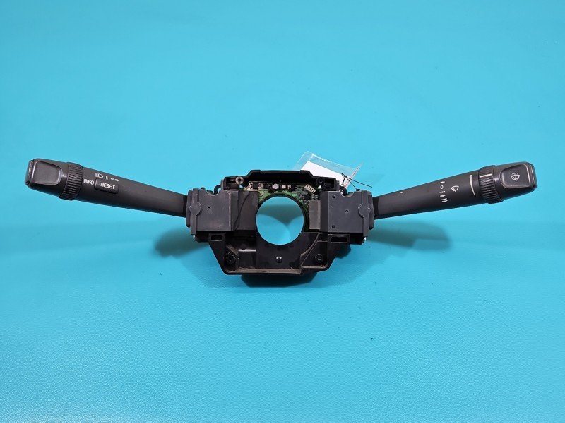 Przełącznik zespolony Volvo S60 I 8666597 Przełącznik zespolony Volvo S60 I 8666597