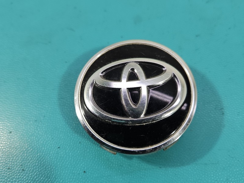 Dekielek felgi sztuka alufelgi Toyota Rav4 V