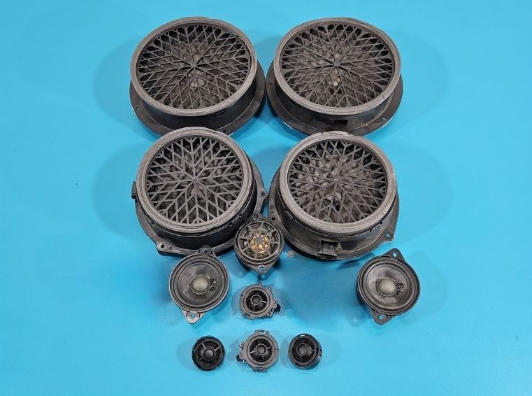 Głośniki komplet AUDI Q5 8R 08- 8R0035415C, 8R0035411A, 8R0035399B