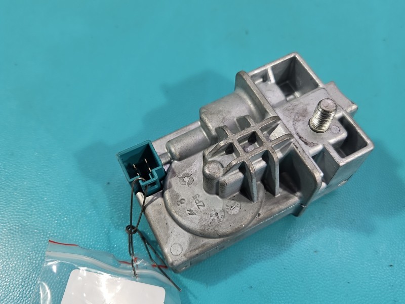Blokada kierownicy Mercedes W204 A2049005912