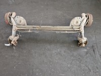 Tylna belka oś tył Nissan Note E11 1.6 16V Tylna belka oś tył Nissan Note E11 1.6 16V