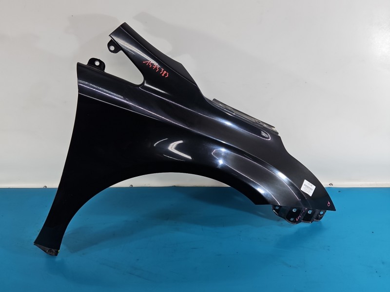 Błotnik przód prawy Toyota Avensis III T27 209