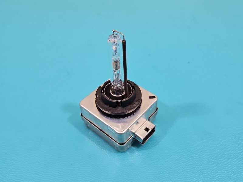 ŻARNIK STARTER ZAPŁONNIK CEWKA XENON 66143Opel Signum