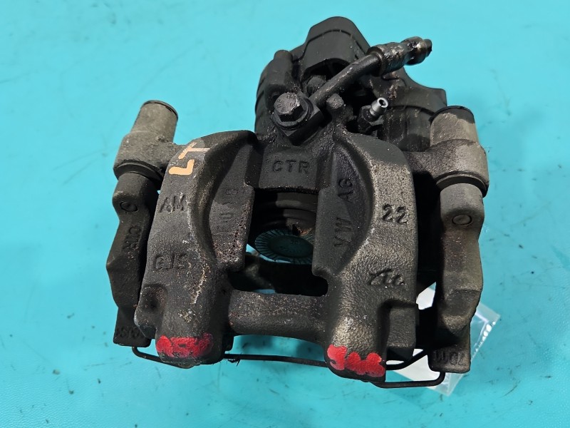 Zacisk tył lewy Skoda Superb III 2.0 tdi (DTSB) kombi