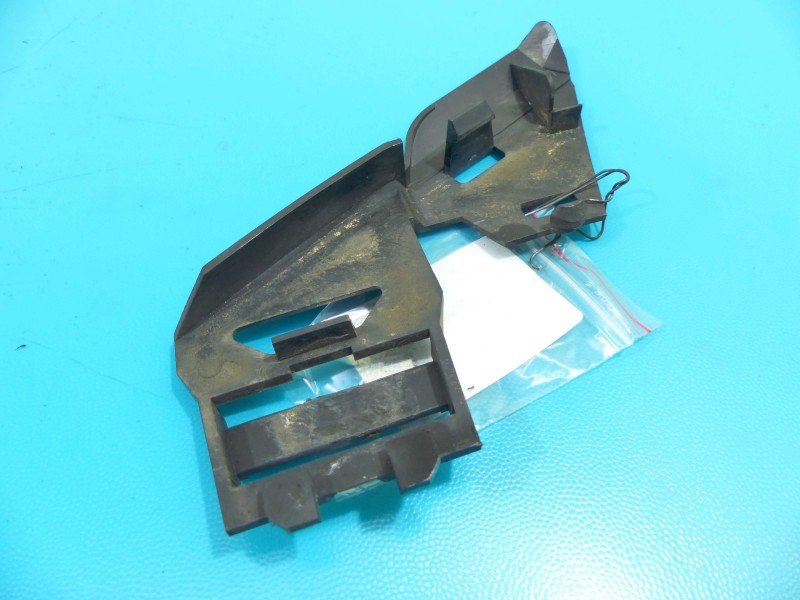 Ślizg zderzaka przód prawy Volvo V50 S40 II 30678262 Ślizg zderzaka przód prawy Volvo V50 S40 II 30678262