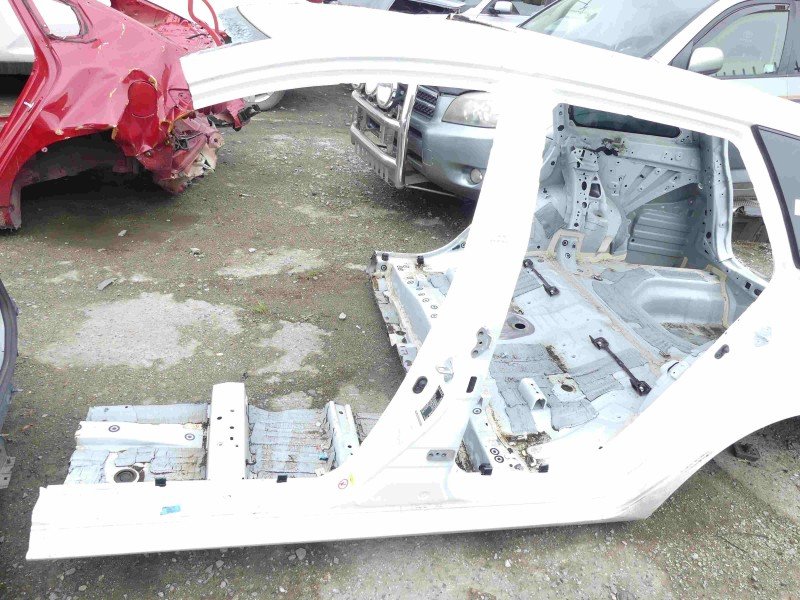 Słupek lewy Toyota Auris II 1.6 16V Słupek lewy Toyota Auris II 1.6 16V