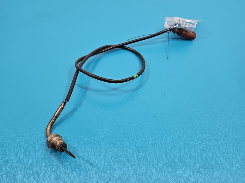Czujnik temperatury spalin Skoda Kodiaq I 04L906088JJ