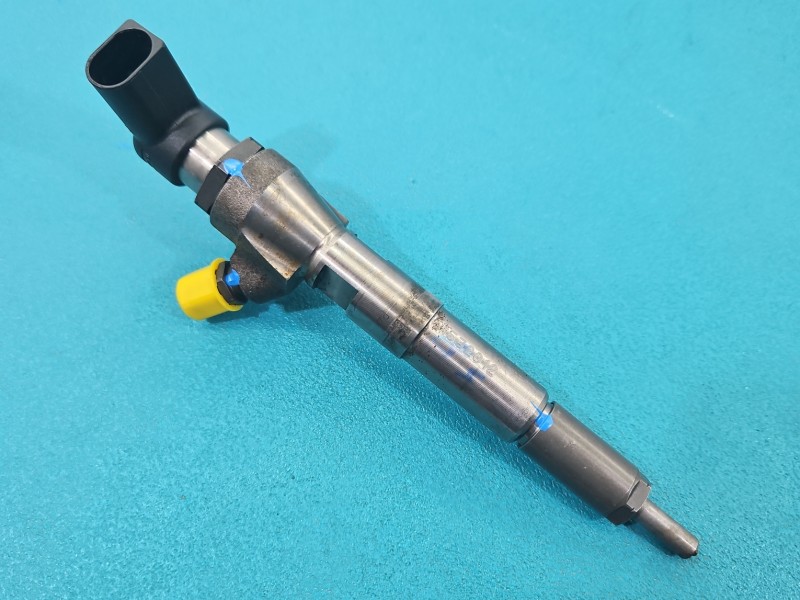 Wtryskiwacz Renault Megane III 166008052R 1.5 dci