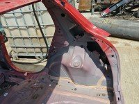 Błotnik tył prawy Toyota Yaris III bordowy 3N8 ćwiartka
