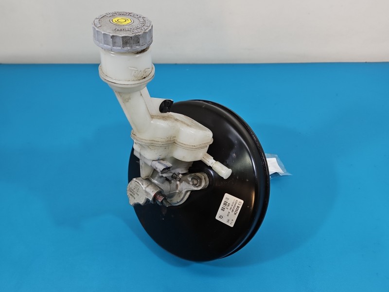 Serwo hamulcowe Suzuki Swift Mk7 1.2 16V K12-B 0204054385, 117857B1463