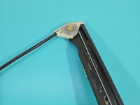 Podnośnik przód prawy SZYBY WINDA Ford Mondeo Mk3 Producent części: FORD, 8pin, uszkodzony pancerz linki, korozja 5d kombi