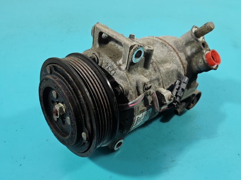 Sprężarka klimatyzacji kompresor 39034464 Opel Astra V K 1.6 cdti (LWQ)