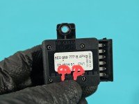 Przełącznik Volkswagen, Regulacji foteli przód prawy . Pęknięcie na gnieździe. Vw Passat B6 8E0959777B, 03480312