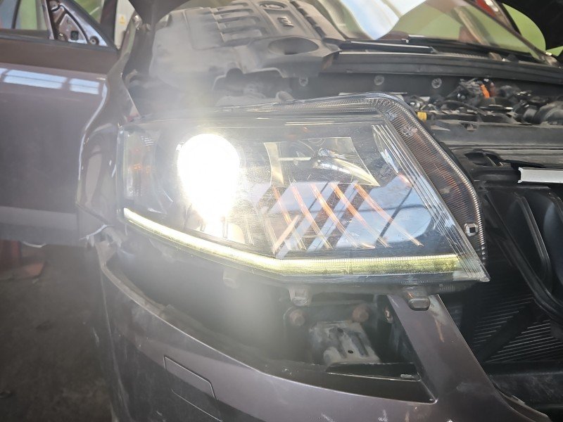 Reflektor prawy lampa przód Skoda Octavia III EUROPA Reflektor prawy lampa przód Skoda Octavia III EUROPA