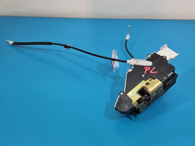 Zamek przód lewy Peugeot 407 EUROPA Peugeot, 6pin. Brak nr