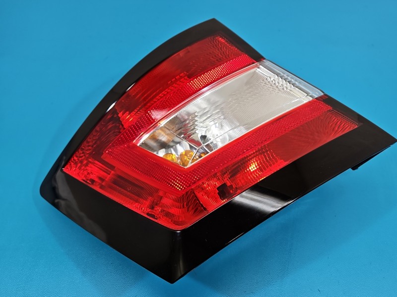 Lampa tył lewa Skoda Fabia III kombi EUROPA