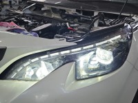 Reflektor lewy lampa przód Peugeot 3008 II EUROPA