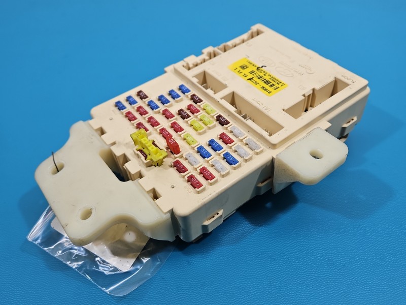 Skrzynka bezpieczników Hyundai Ix35 09-13 91950-2S720