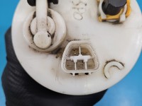 pompka Pompa paliwa Toyota Yaris I 1.0 vvti TOYOTA, Brak nr 5 pin