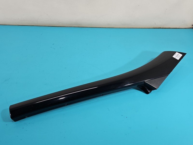 Listwa szyby czołowej prawa przedniej Renault Scenic III 768349558R