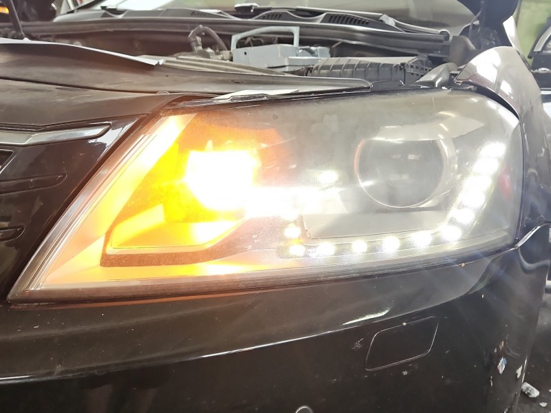 Reflektor lewy lampa przód Vw Passat B7 EUROPA