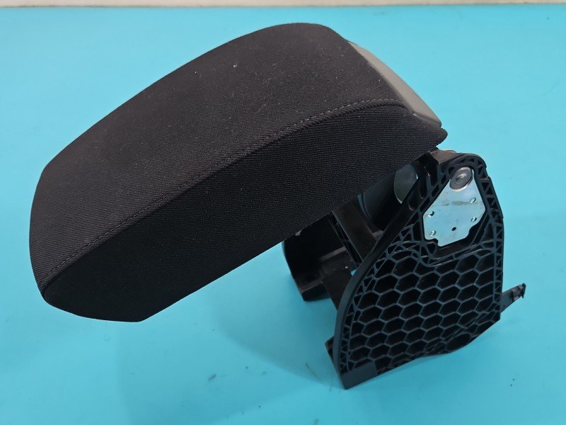 Podłokietnik TUNEL Skoda Yeti 3T0864207B EUROPA