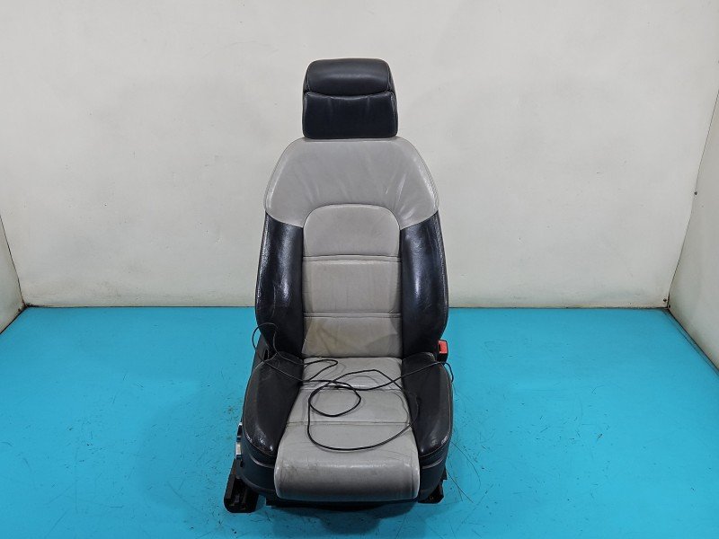 Fotel prawy przód pasażera Audi A8 D3 Fotel prawy przód pasażera Audi A8 D3