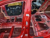 Próg lewy SŁUPEK ŚRODKOWY B Hyundai Elantra VI 15-20 sedan 4d LAVA ORANGE YR2