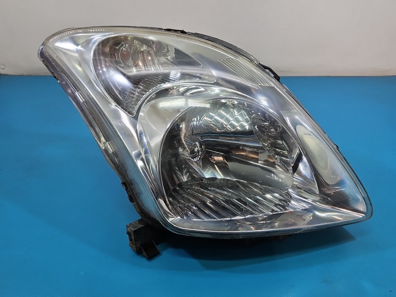 Reflektor prawy lampa przód Suzuki Swift Mk6 EUROPA 35100-62J11