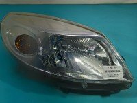 Reflektor prawy lampa przód Dacia Sandero I 08-12 EUROPA