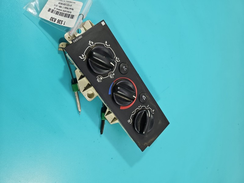 Konsola panel nawiewu Renault Master II N2385001