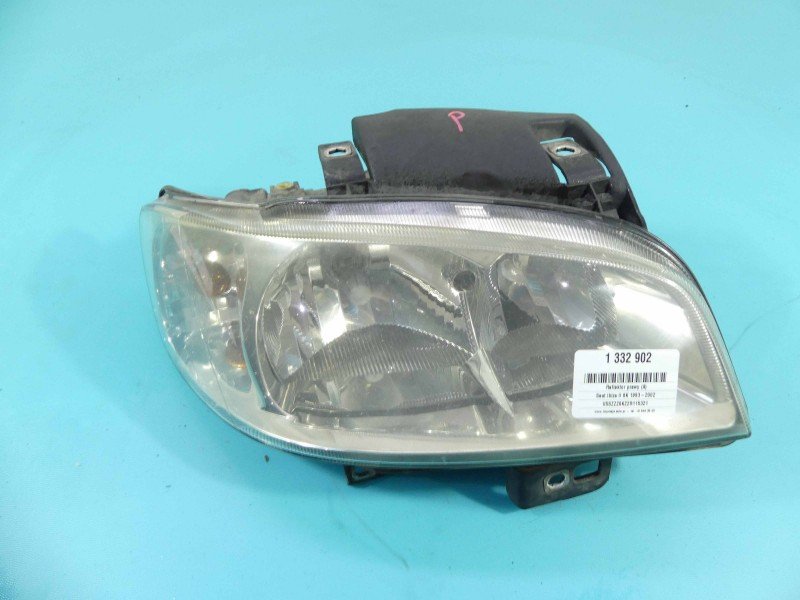 Reflektor prawy lampa przód Seat Ibiza II EUROPA